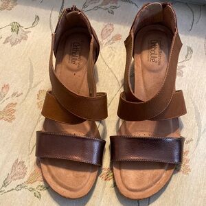 Croft barrow Ortholite sandals.  81/2 great shape